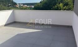 Trosoban stan, Rab, Palit, prodaja, 193000 €, 72 m2