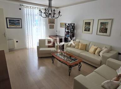 Trosoban stan, Rijeka, Centar, najam, 850 €, 98 m2