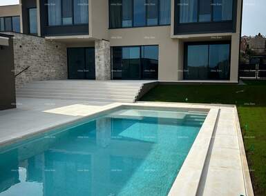 Kuca, Rovinj, prodaja, 1200000 €, 250 m2