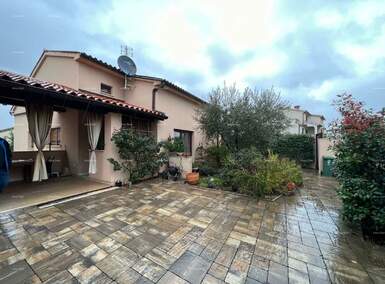 Kuca, Pula, prodaja, 670000 €, 250 m2