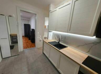 Trosoban stan, Rijeka, Bulevard, najam, 650 €, 51 m2