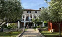 Kuca, Umag, prodaja, 1600000 €, 243 m2