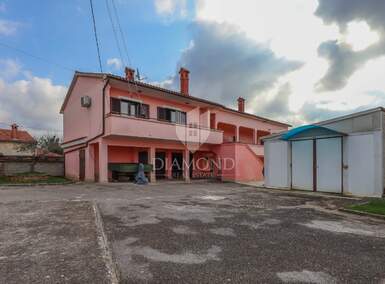 Kuca, Svetvinčenat, prodaja, 399000 €, 520 m2