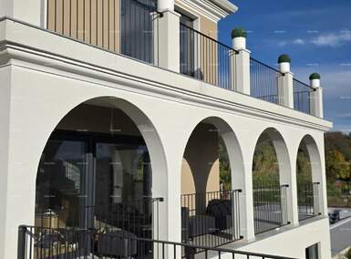 Kuca, Buje, prodaja, 1750000 €, 384 m2