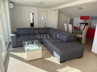 Trosoban stan, Rijeka, Srdoči, najam, 800 €, 90 m2