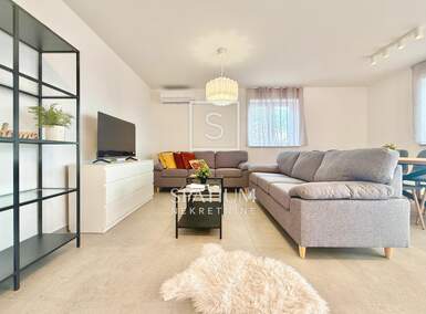 Stan, Bakar, Kukuljanovo, najam, 1400 €, 150 m2