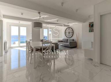 Kuca, Crikvenica, prodaja, 875000 €, 280 m2