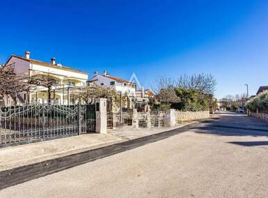Cetvorosoban stan, Rovinj, prodaja, 320000 €, 93 m2