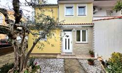 Kuca, Poreč, prodaja, 350000 €, 145 m2