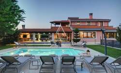 Kuca, Pula, Centar, prodaja, 1150000 €, 350 m2