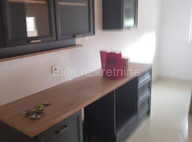 Trosoban stan, Rijeka, Zapad, najam, 1500 €, 81 m2