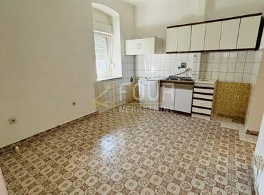 Trosoban stan, Rijeka, Banderovo, prodaja, 155500 €, 50 m2