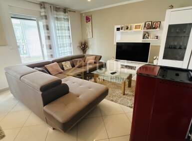 Trosoban stan, Matulji, Jušići, prodaja, 225000 €, 77 m2