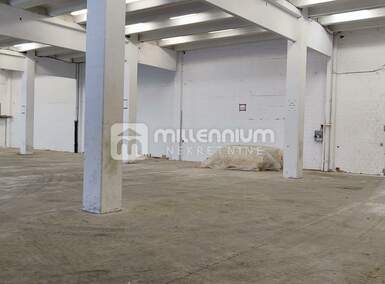 Poslovni prostor, Novi Vinodolski, najam, 18657 €, 3731 m2