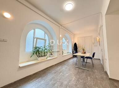 Poslovni prostor, Rijeka, Centar, prodaja, 1100 €, 96 m2