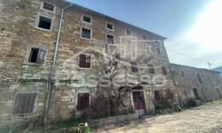 Kuca, Buzet, prodaja, 90000 €, 320 m2