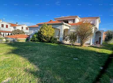 Kuca, Umag, prodaja, 567000 €, 200 m2