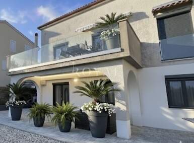 Cetvorosoban stan, Rijeka, Martinkovac, najam, 1700 €, 95 m2