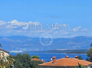 Trosoban stan, Malinska-Dubašnica, Malinska, prodaja, 390000 €, 85 m2