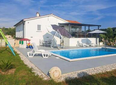 Kuca, Poreč, prodaja, 560000 €, 120 m2
