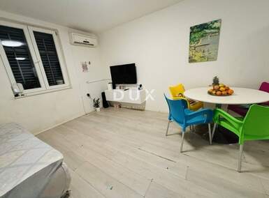 Trosoban stan, Rijeka, Zamet, prodaja, 208000 €, 50 m2