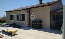 Kuca, Poreč, prodaja, 449000 €, 160 m2