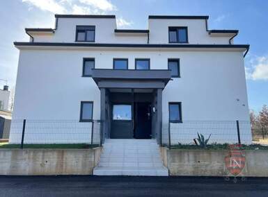 Trosoban stan, Poreč, Garbina, prodaja, 198000 €, 64 m2