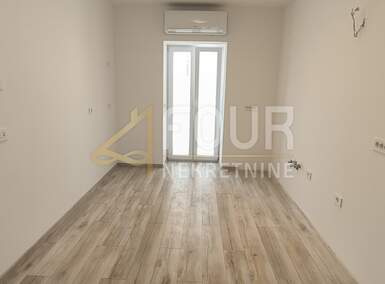 Trosoban stan, Pula, Centar, prodaja, 312000 €, 72 m2