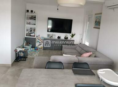 Stan, Viškovo, Marinići, prodaja, 405000 €, 162 m2