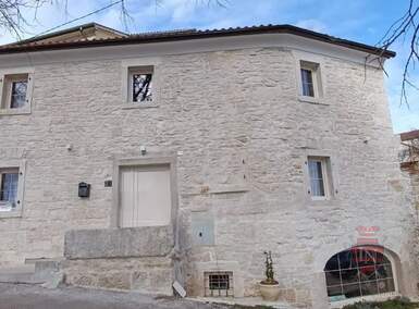 Kuca, Tinjan, prodaja, 550000 €, 160 m2