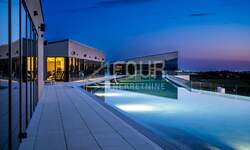 Trosoban stan, Umag, prodaja, 815085 €, 97 m2