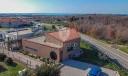 Kuca, Novigrad, prodaja, 730000 €, 171 m2