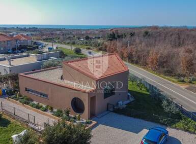 Kuca, Novigrad, prodaja, 730000 €, 171 m2