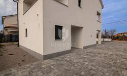 Kuca, Krk, prodaja, 665000 €, 190 m2