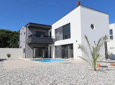 Kuca, Ližnjan, prodaja, 550000 €, 180 m2