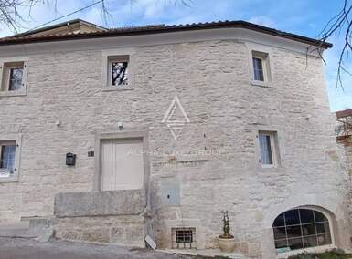 Kuca, Tinjan, prodaja, 550000 €, 160 m2