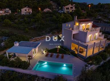 Kuca, Novigrad, prodaja, 1700000 €, 270 m2