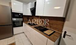 Trosoban stan, Rijeka, Donja Vežica, najam, 750 €, 54 m2