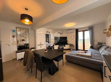 Trosoban stan, Pula, prodaja, 261000 €, 66 m2