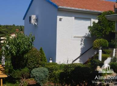 Kuca, Banjole, prodaja, 700000 €, 350 m2