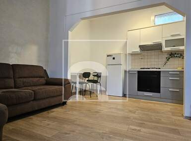 Dvosoban stan, Pula, Centar, prodaja, 135000 €, 33 m2