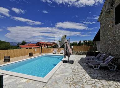 Kuca, Dobrinj, Rasopasno, prodaja, 545000 €, 104 m2