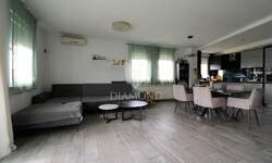 Trosoban stan, Kastav, Tometići, prodaja, 370000 €, 103 m2