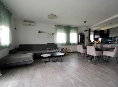 Trosoban stan, Kastav, Tometići, prodaja, 370000 €, 103 m2