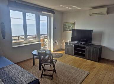 Jednosoban stan, Rijeka, Pećine, najam, 600 €, 40 m2