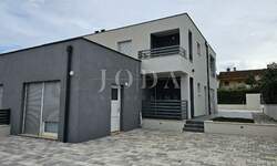 Kuca, Novigrad, prodaja, 520000 €, 135 m2