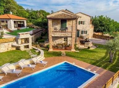 Kuca, Poreč, prodaja, 650000 €, 300 m2