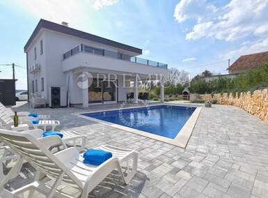 Kuca, Krk, prodaja, 985000 €, 181 m2