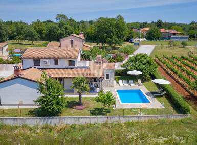 Kuca, Poreč, prodaja, 450000 €, 140 m2