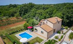 Kuca, Poreč, prodaja, 450000 €, 140 m2